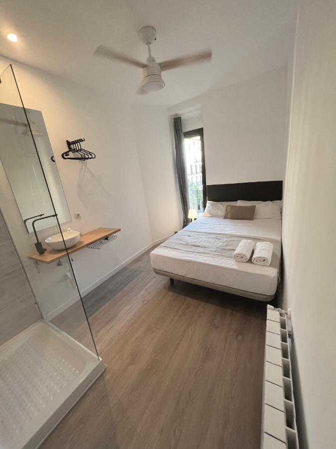 Casa De Huespedes Mi Lla Hotel Madrid Kültér fotó