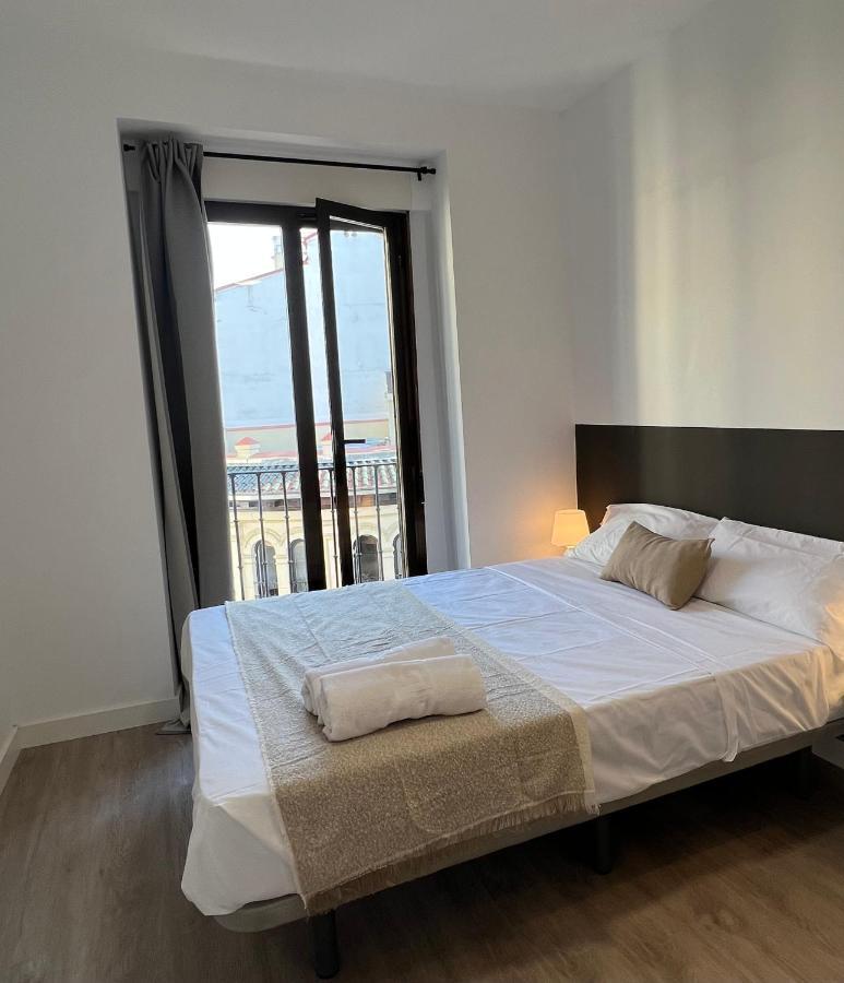 Casa De Huespedes Mi Lla Hotel Madrid Kültér fotó