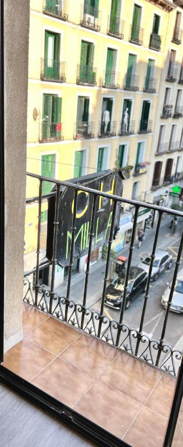 Casa De Huespedes Mi Lla Hotel Madrid Kültér fotó